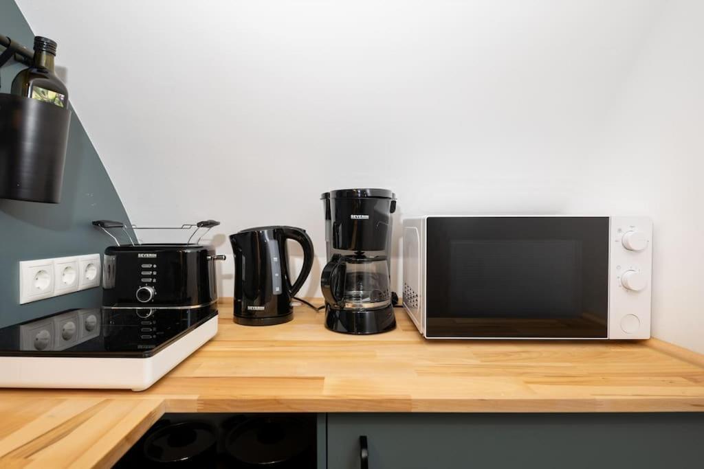 Terrassen-wohnung Am Goerlitzer Park In Kreuzberg Appartement *