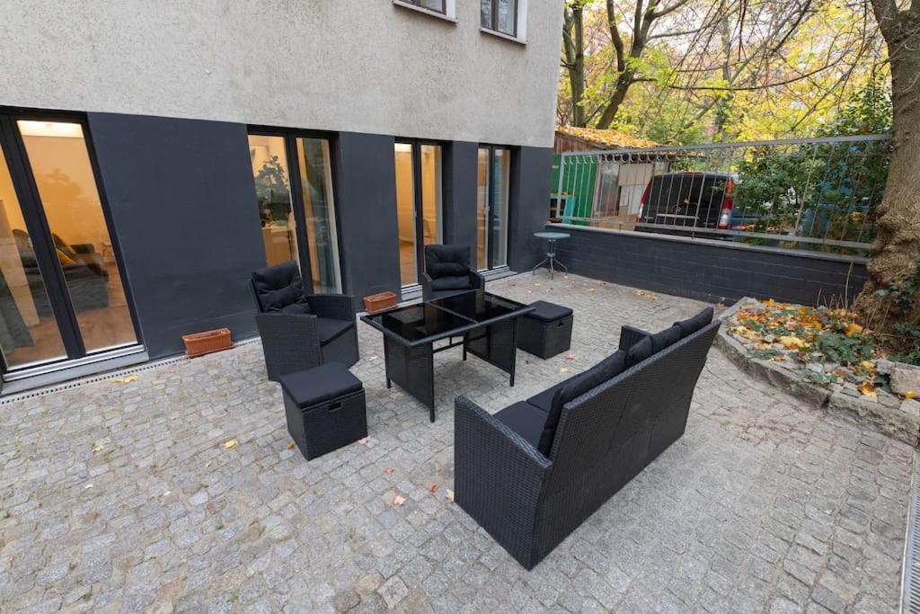Terrassen-wohnung Am Goerlitzer Park In Kreuzberg Berlijn