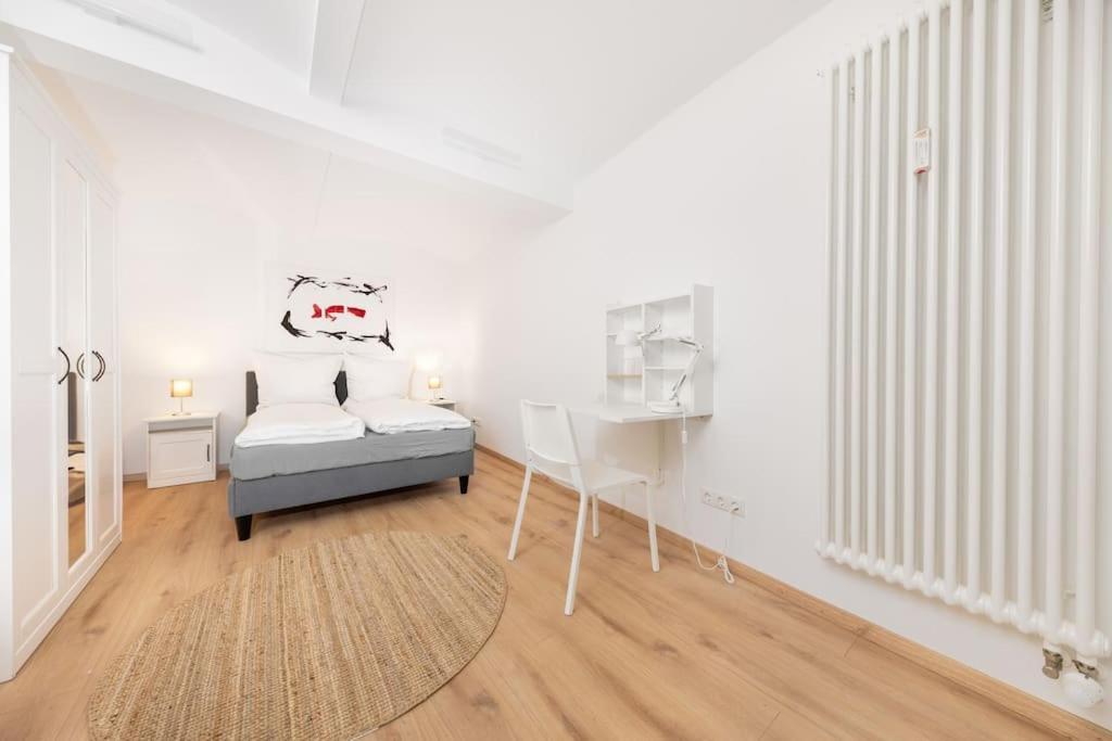 Terrassen-wohnung Am Goerlitzer Park In Kreuzberg Appartement