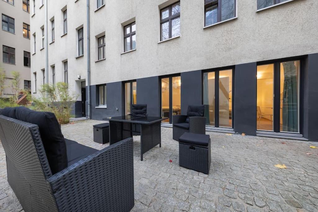 Appartement Terrassen-wohnung Am Goerlitzer Park In Kreuzberg *
