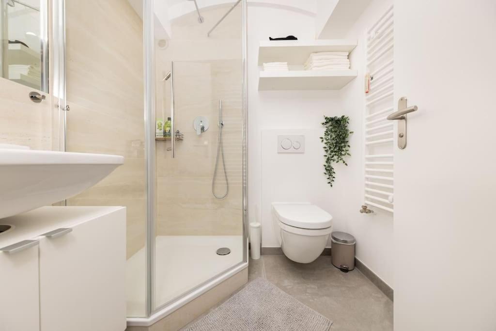 Terrassen-wohnung Am Goerlitzer Park In Kreuzberg Appartement Berlijn
